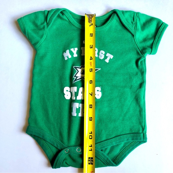 REEBOK Dallas Stars Hockey Onesie Bodysuit 0- 3 months Infant MY FIRST STARS TEE - Picture 4 of 13
